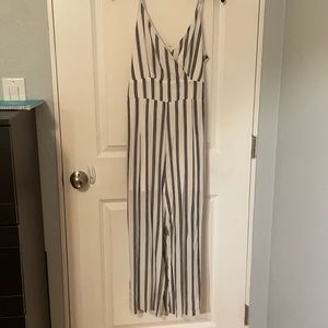 jumpsuit white w/ black stripes